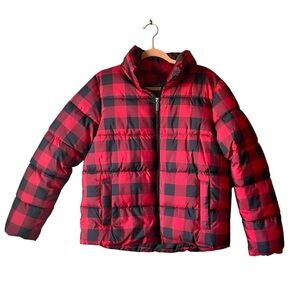 Women’s St. John’s bay buffalo check heavyweight puffy jacket. Medium.